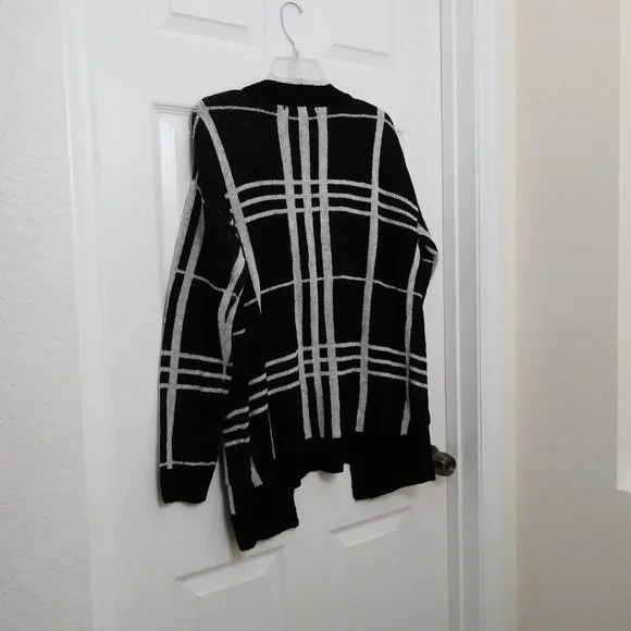 Soft Large Black White Cardigan Sweater - Picture 2 of 15
